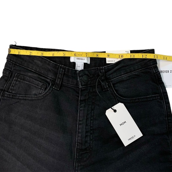 High-Rise,  Relaxed fit, Tapered leg Mom Skinny Jeans Forever 21 size 27 - Picture 4 of 13